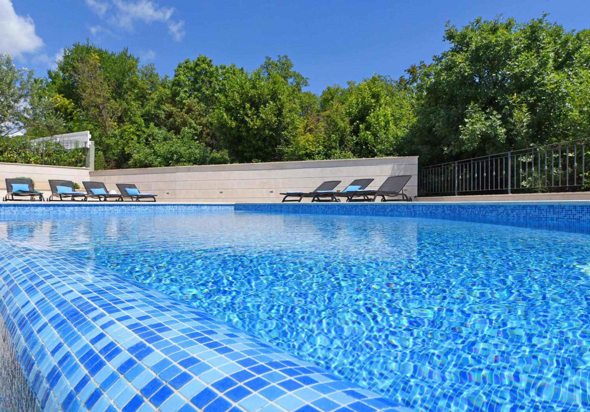 Yourcroatiaholiday - Villa With 6 Rooms Drenje  ภายนอก รูปภาพ